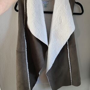 Suede Sherpa-Lined Vest - Brown and Cream